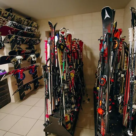 Diamond White 4* Μπούκοβελ