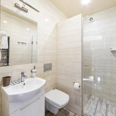Hotel Diamond White
